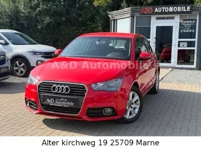 Gebraucht Audi A1 Attraction 86 PS (63 kW) 2012 Rot Kleinwagen