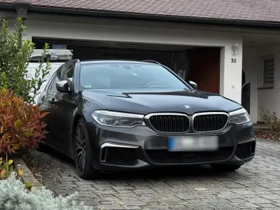 Gebraucht BMW 550 400 PS (294 kW) 2017 Schwarz Kombi
