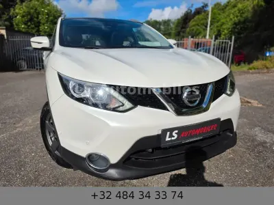 Gebraucht Nissan Qashqai 131 PS (96 kW) 2016 Weiß SUV
