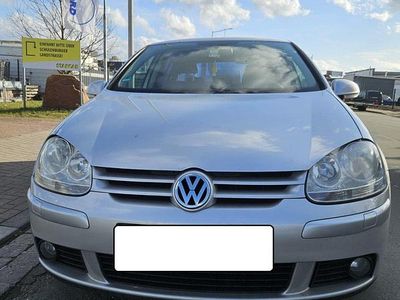 Usata VW Golf IV 102 CV (75 kW) 2006 Argento Berlina