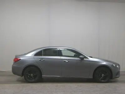 Gebraucht Mercedes A200 Style 150 PS (110 kW) 2021 Grau Limousine