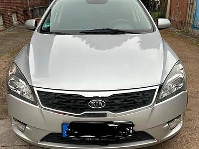 Gebraucht Kia Ceed 2010 Silber Kleinwagen