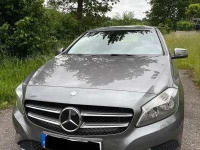 Gebraucht Mercedes A200 Style 156 PS (114 kW) 2014 Silber Limousine