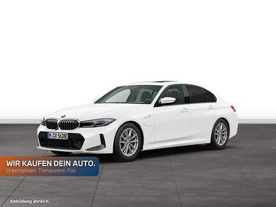 Usata BMW 330e Comfort Edition 292 CV (214 kW) 2025 Bianco Station wagon