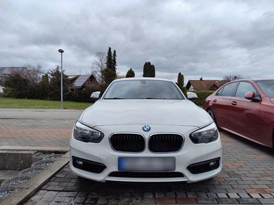 Gebraucht BMW 118 Advantage 136 PS (100 kW) 2018 Weiß Kleinwagen
