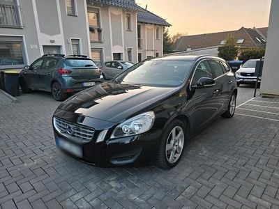 Gebraucht Volvo V60 114 PS (83 kW) 2011 Schwarz Kombi