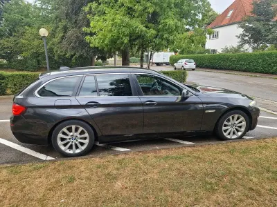 Gebraucht BMW 530 Sport Line 258 PS (189 kW) 2012 Grau Kombi