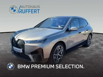 Gebraucht BMW iX Sport Line 384 kW (523 PS) 2023 Oxidgrau SUV