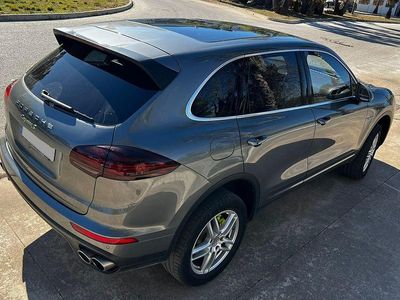 Porsche Cayenne S E-Hybrid