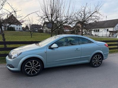 Usata Opel Astra Cabriolet 116 CV (85 kW) 2010 Argento Cabrio