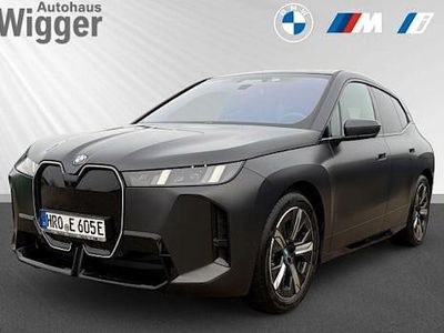 Usata BMW iX M Sport 400 kW (544 CV) 2025 Nero SUV