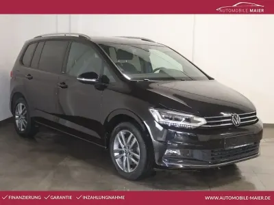 Gebraucht VW Touran Active 150 PS (110 kW) 2021 Deep black perleffekt Van / Kleinbus