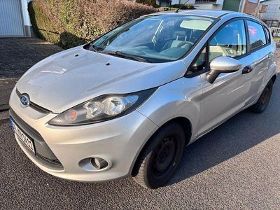 Gebraucht Ford Fiesta Titanium 82 PS (60 kW) 2009 Silber Kleinwagen