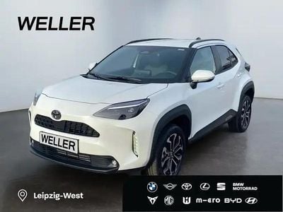Neu Toyota Yaris Cross 131 PS (96 kW) 2025 Weiss SUV
