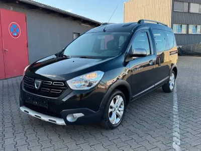 Gebraucht Dacia Dokker Stepway 116 PS (85 kW) 2017 Schwarz Van / Kleinbus