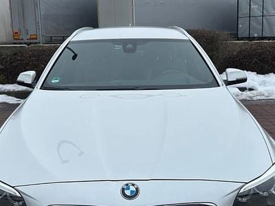 Gebraucht BMW 520 Luxury Line 195 PS (143 kW) 2015 Weiß Limousine
