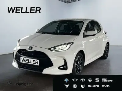 Gebraucht Toyota Yaris Basis 116 PS (85 kW) 2022 Schneeweiß Kleinwagen