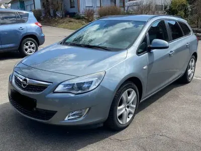 Gebraucht Opel Astra Innovation 179 PS (131 kW) 2011 Kombi