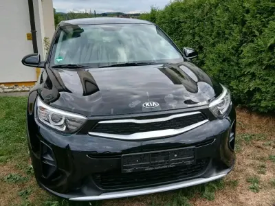 Gebraucht Kia Stonic 120 PS (88 kW) 2019 Schwarz SUV
