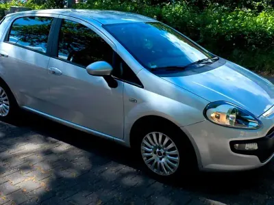 Gebraucht Fiat Punto Active 77 PS (56 kW) 2010 Grau Kleinwagen