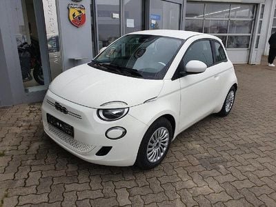 Gebraucht Fiat 500e Basis 86 kW (118 PS) 2023 Weiß Limousine