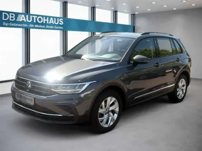 Gebraucht VW Tiguan Life 150 PS (110 kW) 2023 Grau SUV