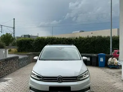 Gebraucht VW Touran 190 PS (139 kW) 2018 Weiß Van / Kleinbus