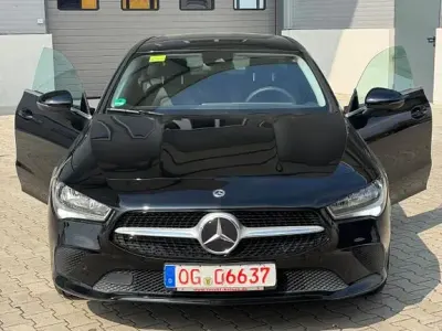 Gebraucht Mercedes CLA180 136 PS (100 kW) 2023 Schwarz Limousine