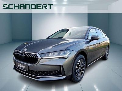Nuova Skoda Superb Selection 150 CV (110 kW) 2025 Grigio Station wagon