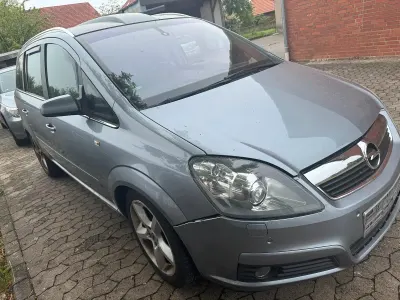 Gebraucht Opel Zafira Edition 150 PS (110 kW) 2007 Grau Van / Kleinbus