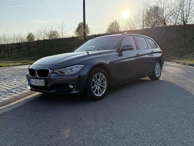 Gebraucht BMW 320 184 PS (135 kW) 2014 Grau Kombi