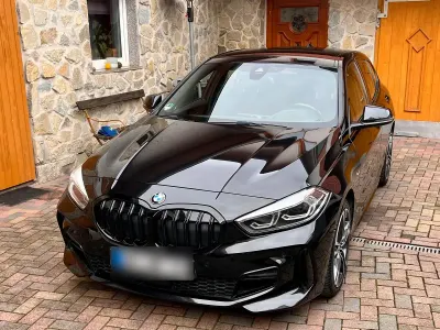 Gebraucht BMW 120 M Sport 190 PS (139 kW) 2021 Schwarz Kleinwagen