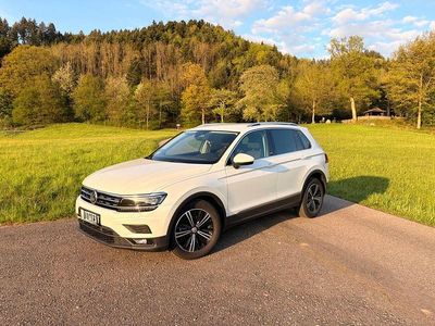 Second-hand VW Tiguan Sound 150 CP (110 kW) 2017 Alb SUV