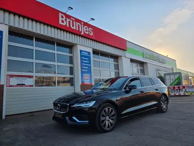 Gebraucht Volvo V60 Core 253 PS (186 kW) 2022 Schwarz Kombi