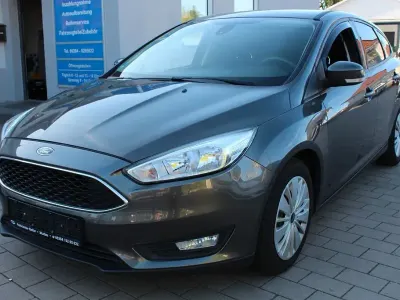 Gebraucht Ford Focus Business Edition 125 PS (91 kW) 2016 Grau Limousine