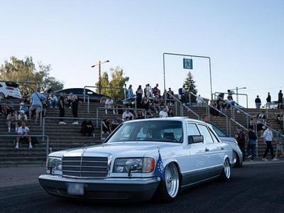 Usata Mercedes 560 279 CV (205 kW) 1991 Bianco Berlina