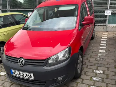 Usado VW Caddy 105 HP (77 kW) 2012 Vermelho Monovolume