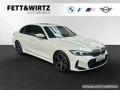Gebraucht BMW 330e M Sport 292 PS (214 kW) 2025 Alpinweiß iii Limousine
