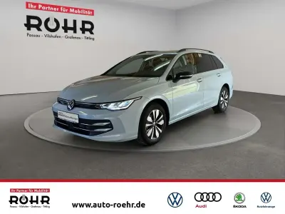 Gebraucht VW Golf VIII Goal 116 PS (85 kW) 2025 Crystal ice blue metallic Kombi