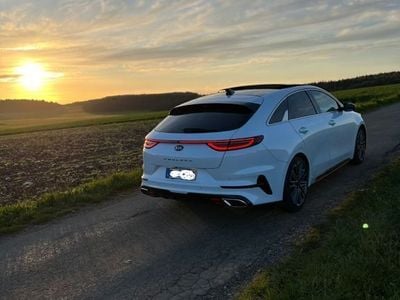 Kia ProCeed