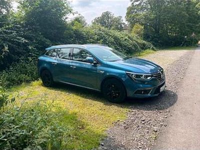 Blau Gebraucht 2018 Renault Mégane GrandTour Kombi | 13.000 € (Fairer Preis)
