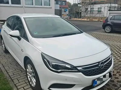 Gebraucht Opel Astra Edition 110 PS (80 kW) 2019 Weiß Limousine