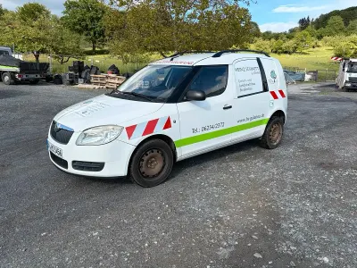 Gebraucht Skoda Roomster 70 PS (51 kW) 2009 Weiß Van / Kleinbus
