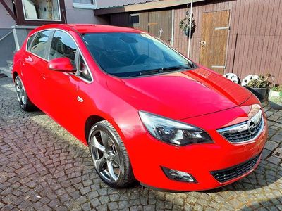 Gebraucht Opel Astra Sport 140 PS (102 kW) 2010 Rot Limousine