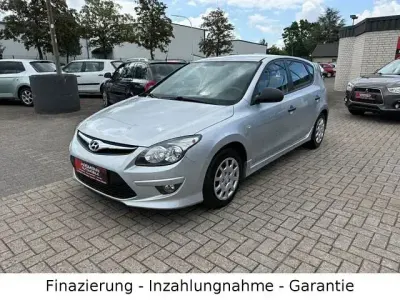 Gebraucht Hyundai i30 Edition+ 109 PS (80 kW) 2011 Silber Limousine