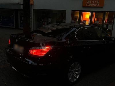 Gebraucht BMW 523 190 PS (139 kW) 2008 Schwarz Limousine