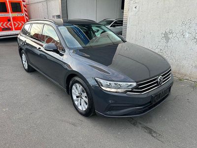 Gebraucht VW Passat 122 PS (89 kW) 2020 Grau Kombi