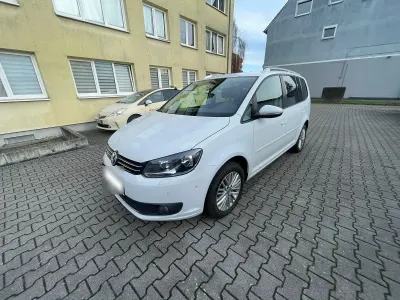 Second-hand VW Touran Cup 150 CP (110 kW) 2014 Alb Monovolum