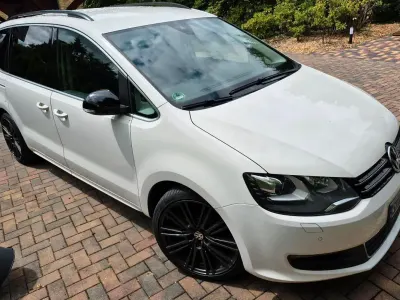 Gebraucht VW Sharan 177 PS (130 kW) 2013 Weiß Van / Kleinbus
