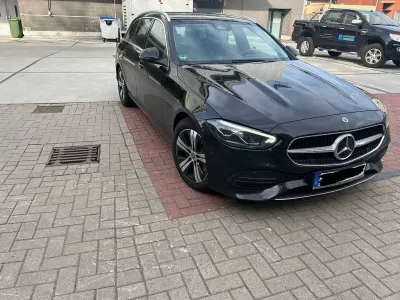 Gebraucht Mercedes C220 200 PS (147 kW) 2021 Schwarz Kombi